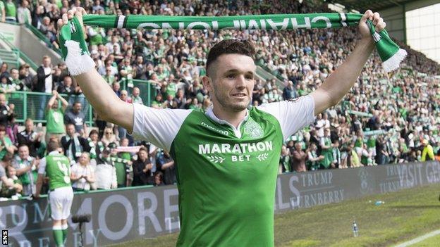 John McGinn with Hibernian supporters