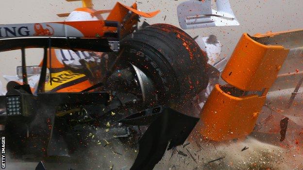 kovalainen crashes in 2007