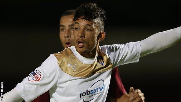 Macauley Bonne