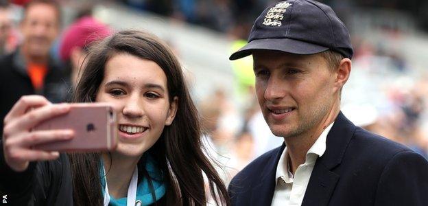 Joe Root, who posed for selfies before play, brought up 5,000 Test runs during the course of his innings - only India's Sachin Tendulkar and his team-mate Alastair Cook were younger when reaching the milestone