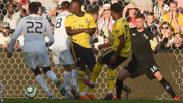 Reiss Nelson scores for Arsenal