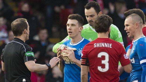 Willie Collum speaks to Ryan Jack