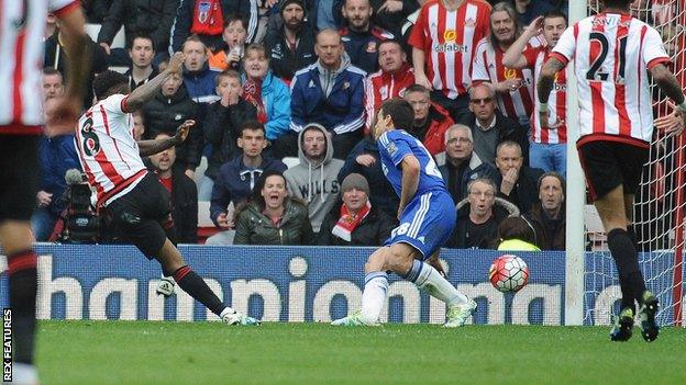 Jermain Defoe scores Sunderland's winner