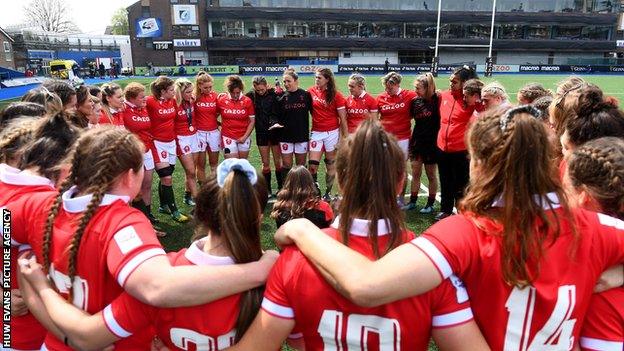 Wales huddle