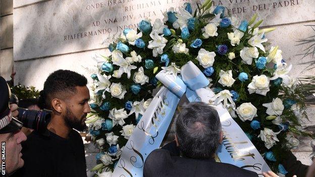 Lazio president visiting synagogue in Rome.