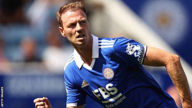 Jonny Evans #6 of Leicester City with a short pass onto the wing Stock