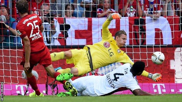 Thomas Muller scores against Bayer Leverkusen