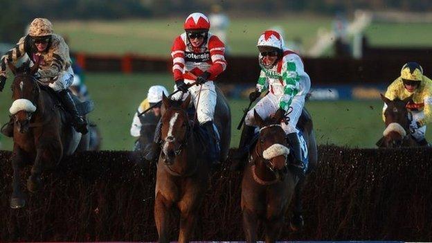 2013 Welsh National winner Mountainous (right, foreground)