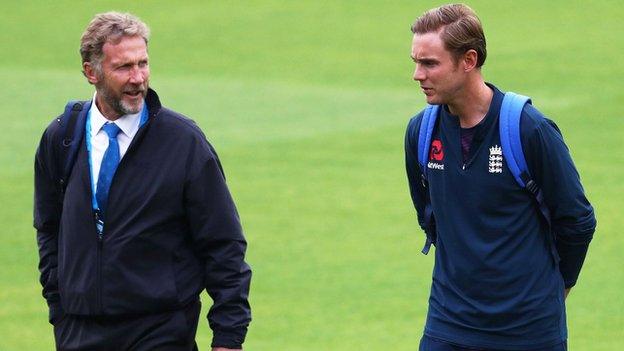 Chris Broad (left) and Stuart Broad (right)