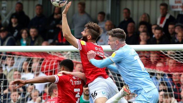 Salford City v Mansfield Town