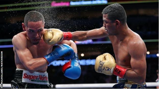 Juan Estrada and Roman Gonzalez during their fight