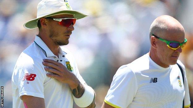 Dale Steyn injures his shoulder during the first Test against Australia in Perth