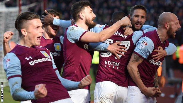 Aston Villa celebrate Albert Adomah's goal