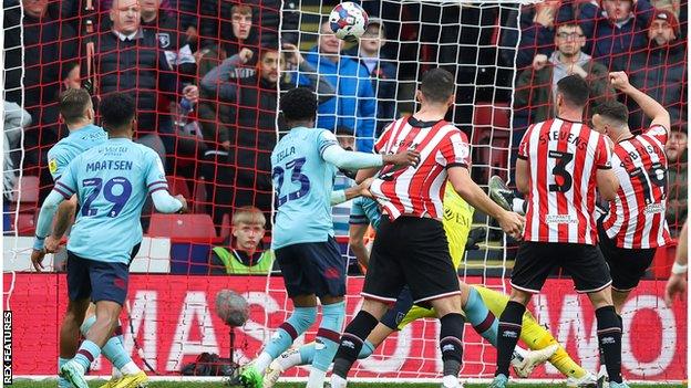 Jack Robinson scoring for Sheffield United