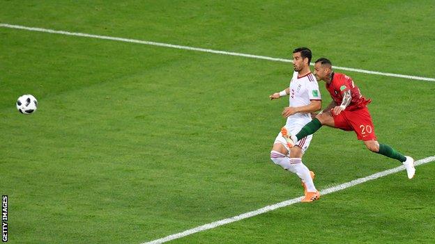 Ricardo Quaresma scores