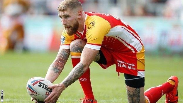 Sam Tomkins kicked six goals for the Dragons at the KCom Stadium