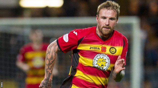 Ryan Stevenson playing for Partick Thistle