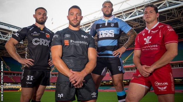 Harrison Keddie (Dragons), Rhys Webb (Ospreys), Josh Turnbull (Cardiff), Ryan Elias (Scarlets) at this season's United Rugby Championship (URC) launch