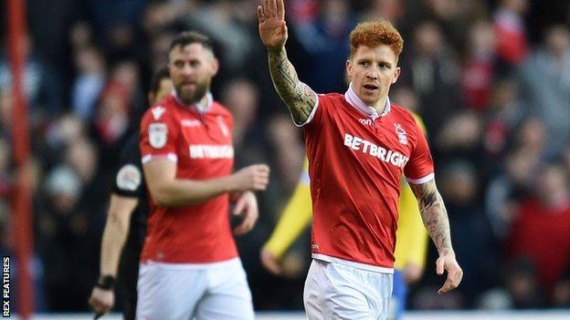 Jack Colback (right) celebrates his first-half goal against Leeds