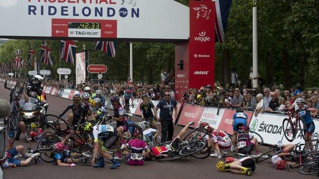 RideLondon Grand Prix crash