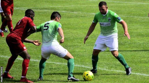 Guernsey FC v Worthing