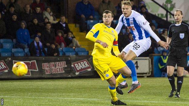 Kilmarnock's Lee Erwin scores against St Johnstone