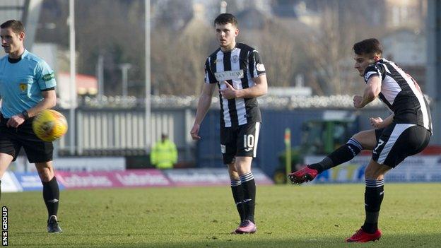 A free-kick from Kyle Magennis led to the only goal in Paisley