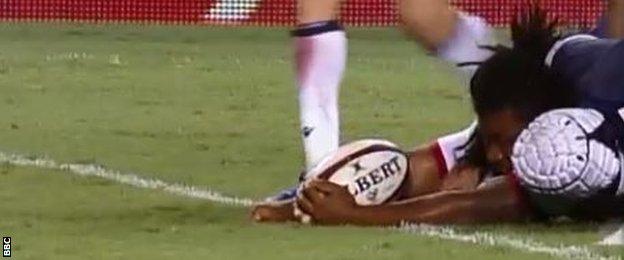 Joe Taufete'e battered through the Scotland defence and squeezed over the line for the US