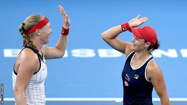 Kike Bertens (left) and Ashleigh Barty