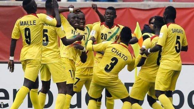 Mali players celebrate