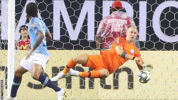 Manchester City goalkeeper Joe Hart