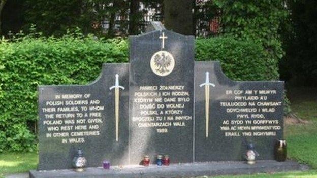 Memorial to Polish soldiers at Wrexham Cemetery