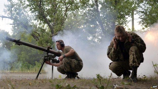 Ukrainian troops fighting in Avdiivka, 18 Jun 15