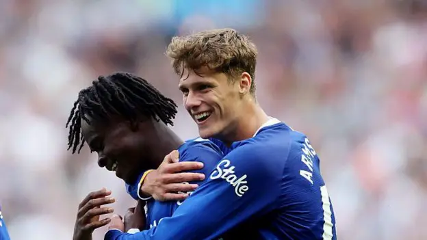 „George și Armstrong par gata de meci” – părerea fanilor despre victoria lui Newcastle