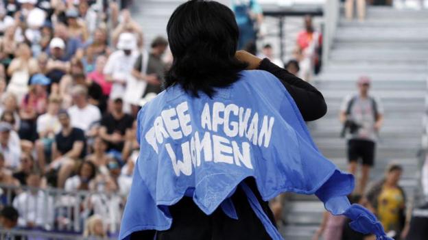 Olympics Breaking: Refugee B-Girl Talash Wears Slogan At Paris Games ...