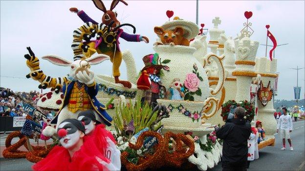 St Clement float