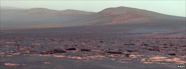 West Rim of Endeavour Crater on Mars (False Colour)