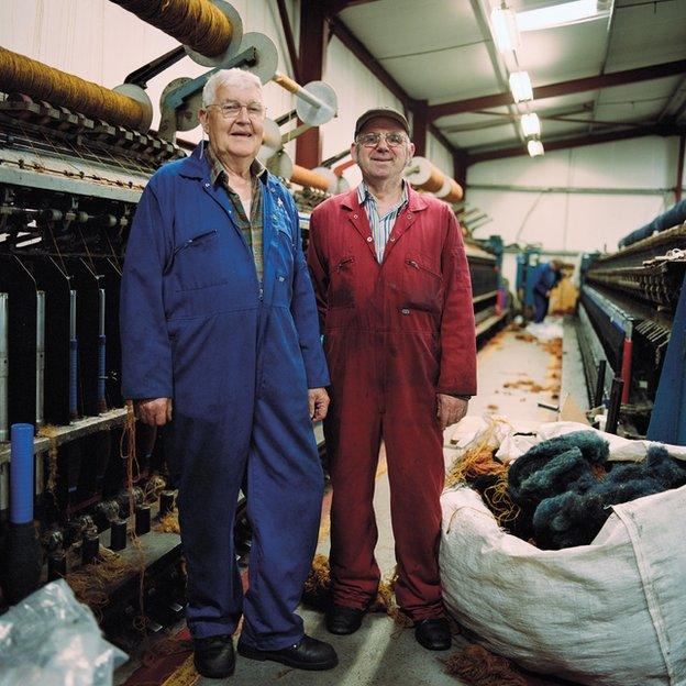 Donald 'Pinch' MacArthur and Alistair 'Scotie' Scott at the Carloway Mill.