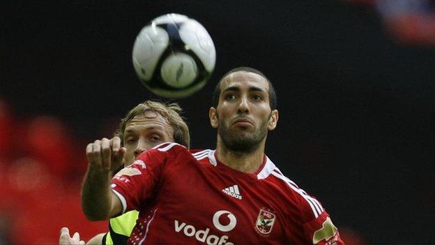 Mohamed Aboutrika (R)