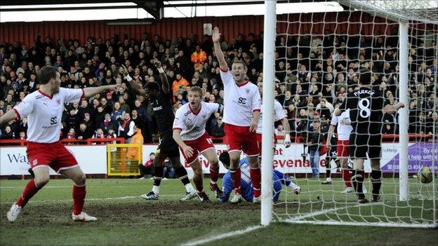 Tottenham's goals is disallowed against Stevenage