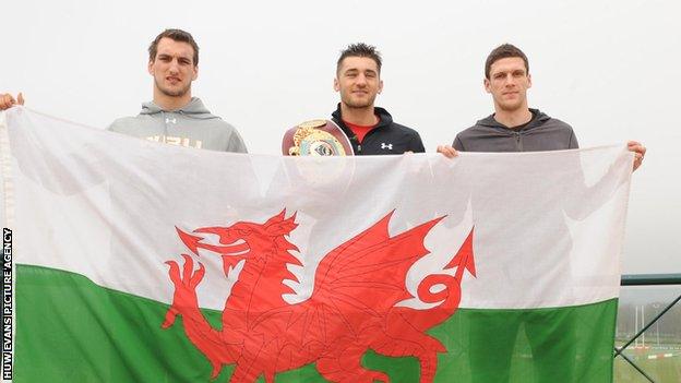 Cleverly (centre) with Wales rugby captain Sam Warburton (left) and Cardiff City skipper Mark Hudson ahead of a big weekend for Welsh sport.