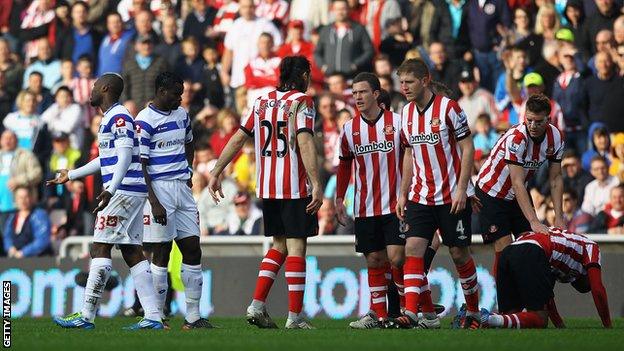 Djibril Cisse is sent off against Sunderland