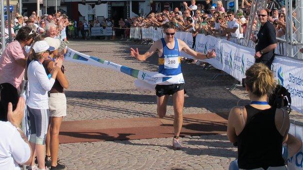 Jethro Lennox wins Jersey Marathon 2011