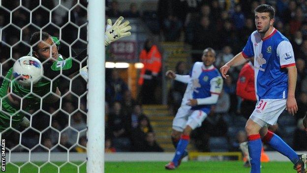 Antonio Valencia scores his goal