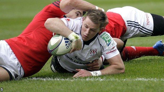 Craig Gilroy touches down for Ulster's try