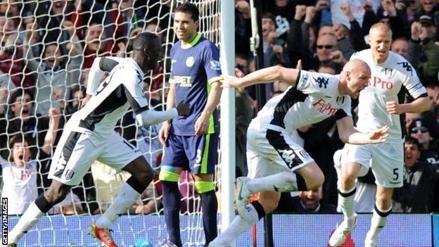 Fulham celebrate Philippe Senderos's winner