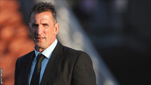 Rob Penney is to take over as coach of Munster