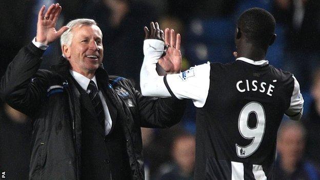 Alan Pardew and Papiss Cisse