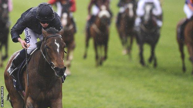 Homecoming Queen wins the 1,000 Guineas