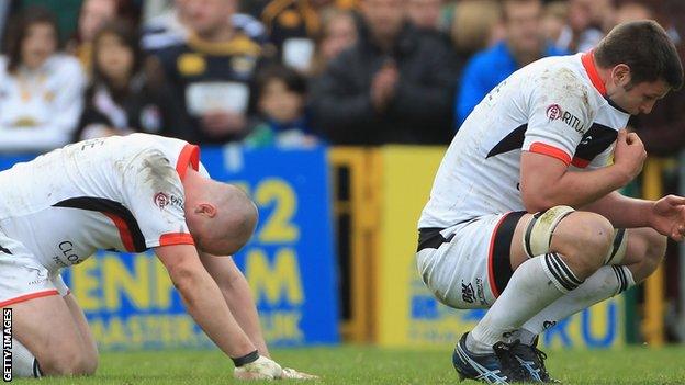 Newcastle players at the final whistle after finishing bottom of the Aviva Premiership